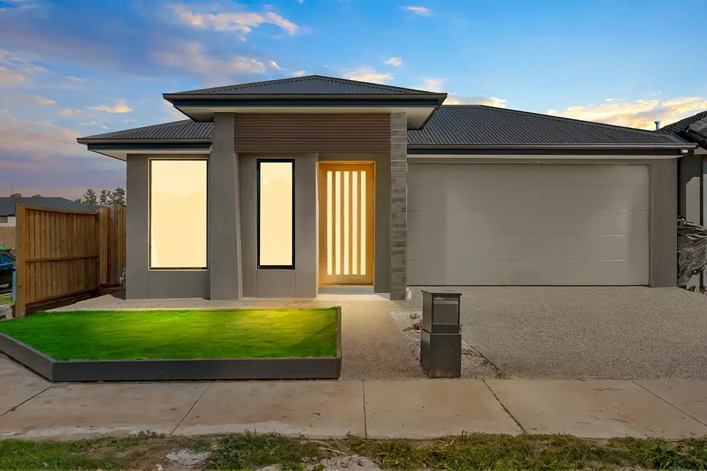 Rockbank 4Habitaciones Modern Luxury Meets Convenience in Prime Rockbank Location