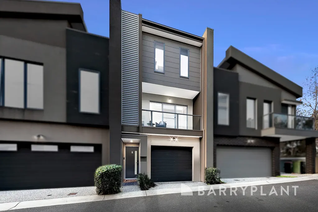 8/69-77 Lancefield Drive, Caroline Springs, VIC 3023
