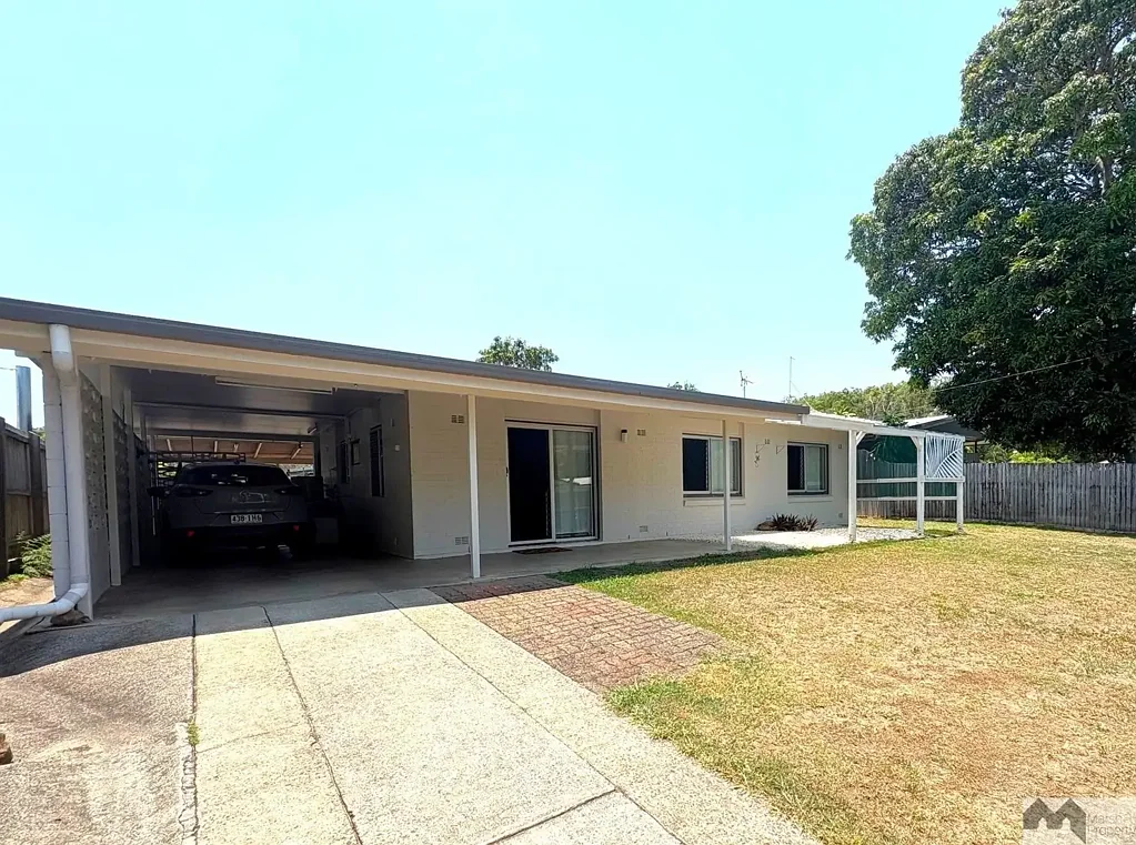 Holloways Beach 3房  YOUR COASTAL BLANK CANVAS IS WAITING