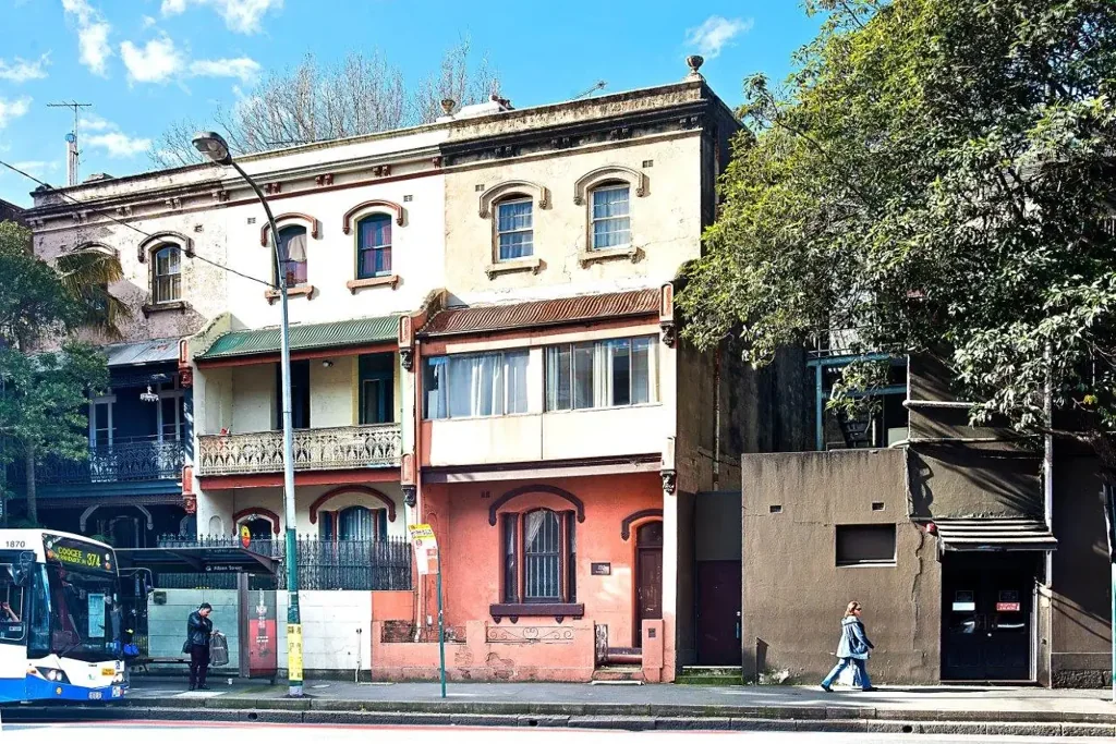 Fully furnished and renovated rooms located in a character filled 3 level Victorian Terrace