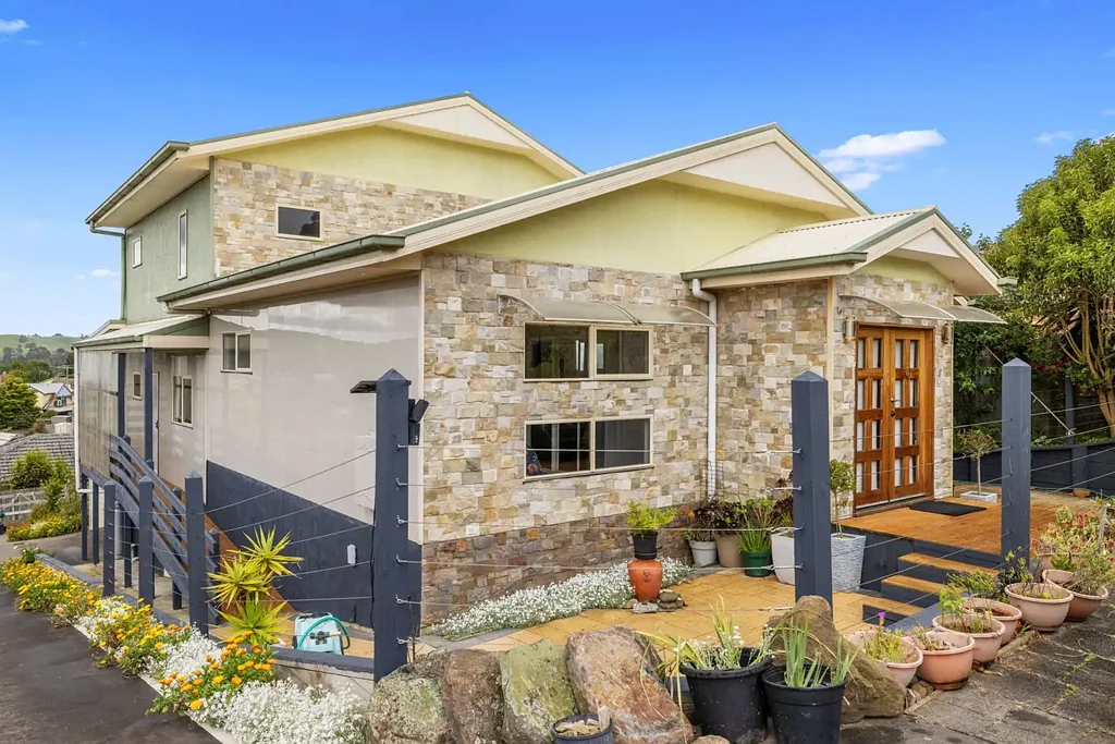 Korumburra 4房  The Brief: Spacious Family Home with Views!