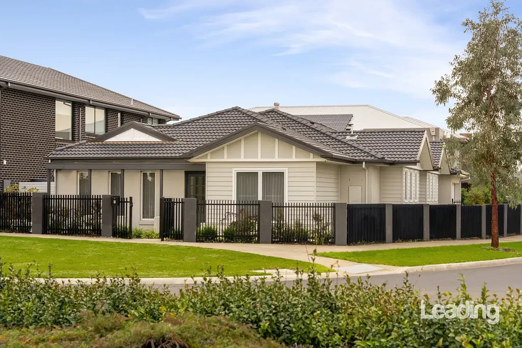 Sunbury 4 Bedroom Sophisticated Ex-Display Living in the Prestigious Redstone Estate