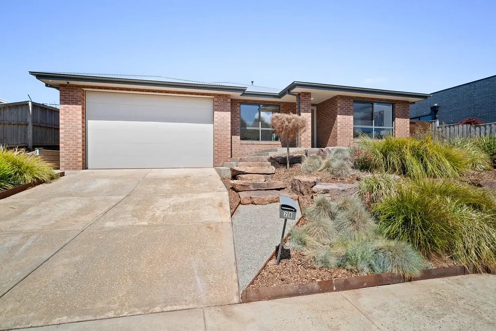 Brown Hill 4房  Established Living in a desirable Brown Hill location