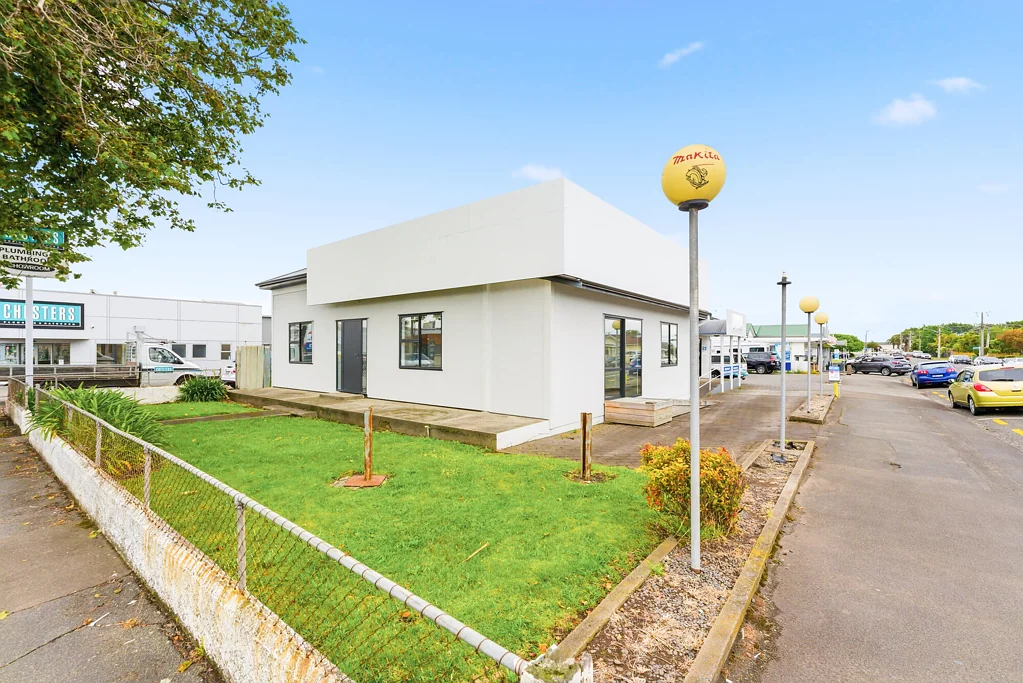 Wanganui Central High-profile renovated office space