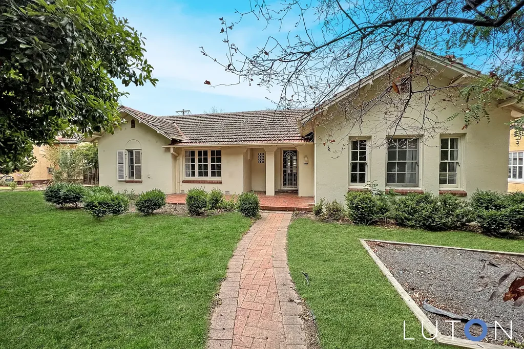 Quaint Cottage Close to The City