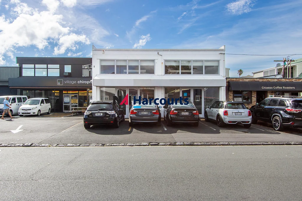 Devonport Contemporary Showroom, High Ceilings, 190m²