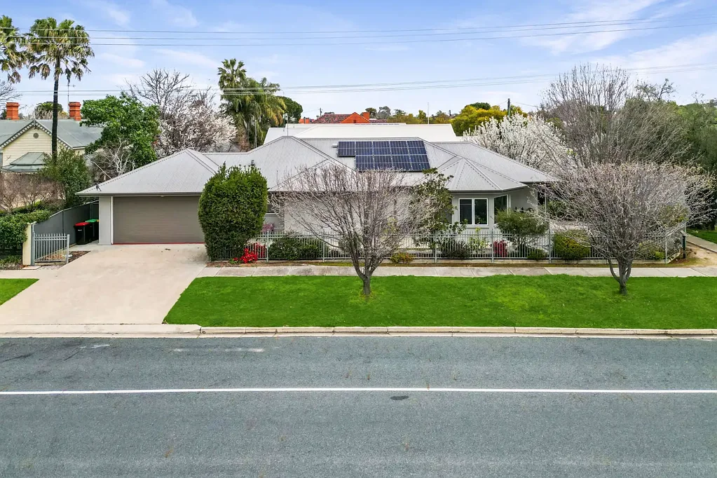 Deniliquin 3房  Easy-Care Living in a Prime Central Location
