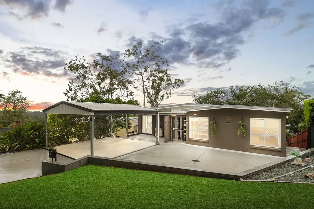 30 Cedarleigh Road, Kenmore, QLD 4069