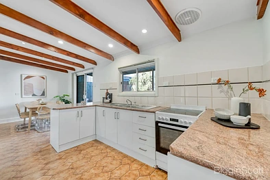 31 Leander Street, Footscray, VIC 3011, 3 રૂમ, 1 બાથરૂમ, House