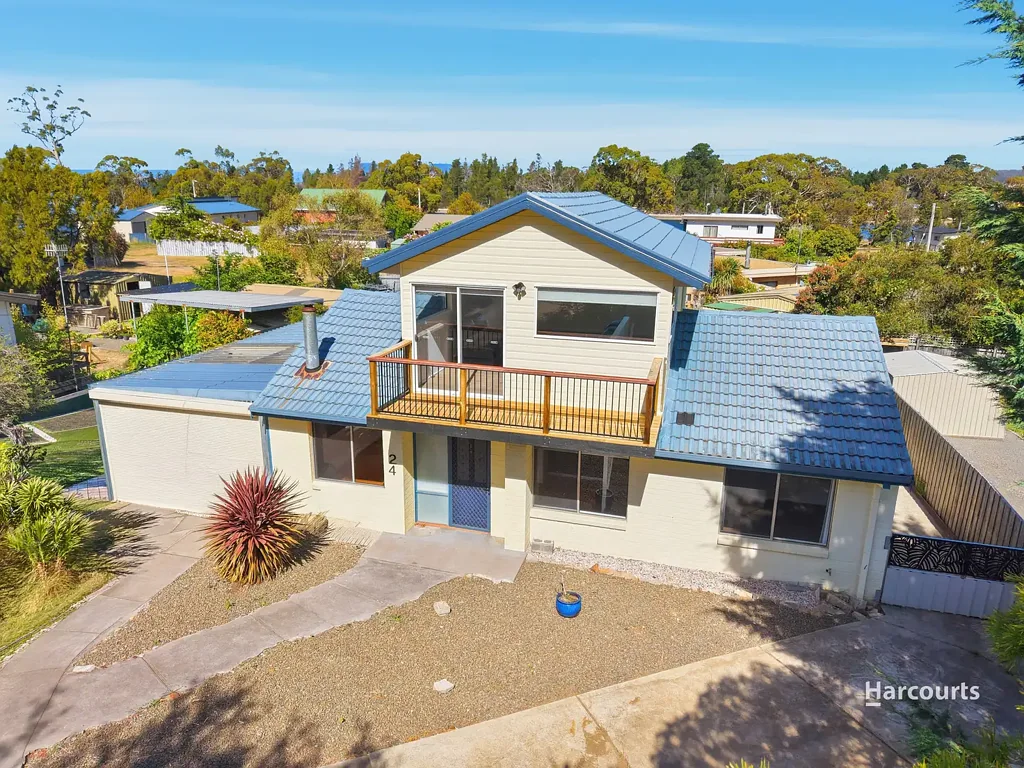 Orford 3 Bedroom Coastal Living with Modern Updates