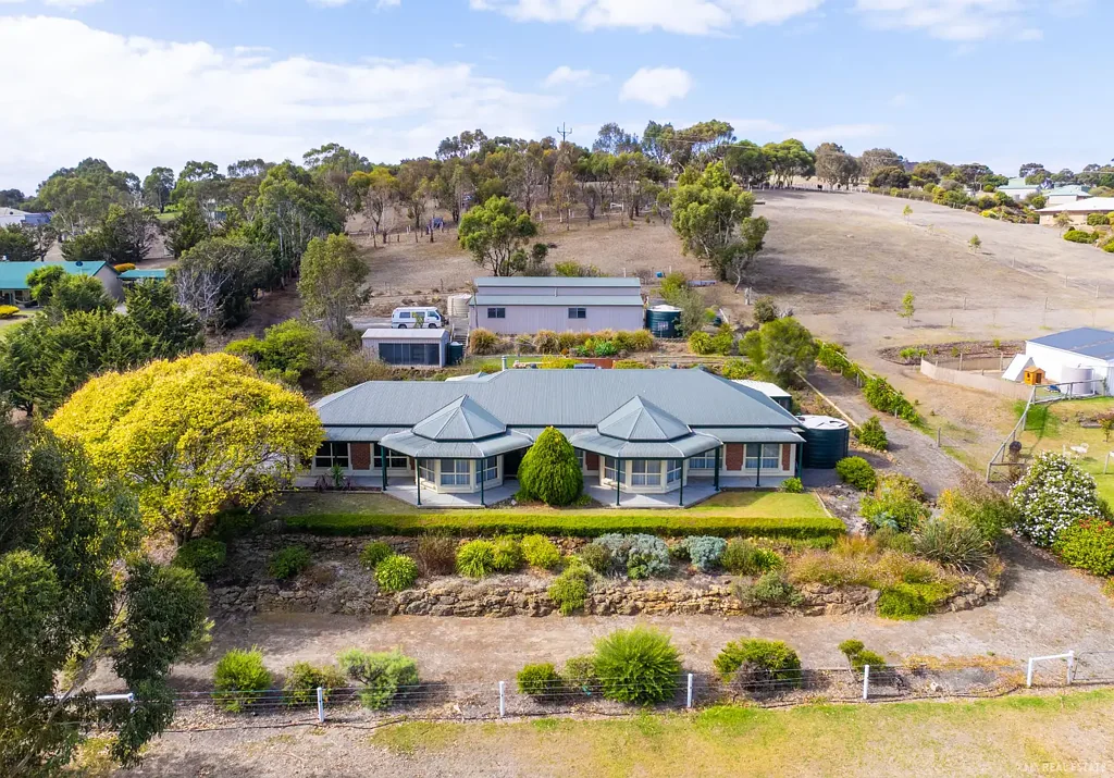 Hindmarsh Valley 4Moenga Lifestyle Living at its Very Best.