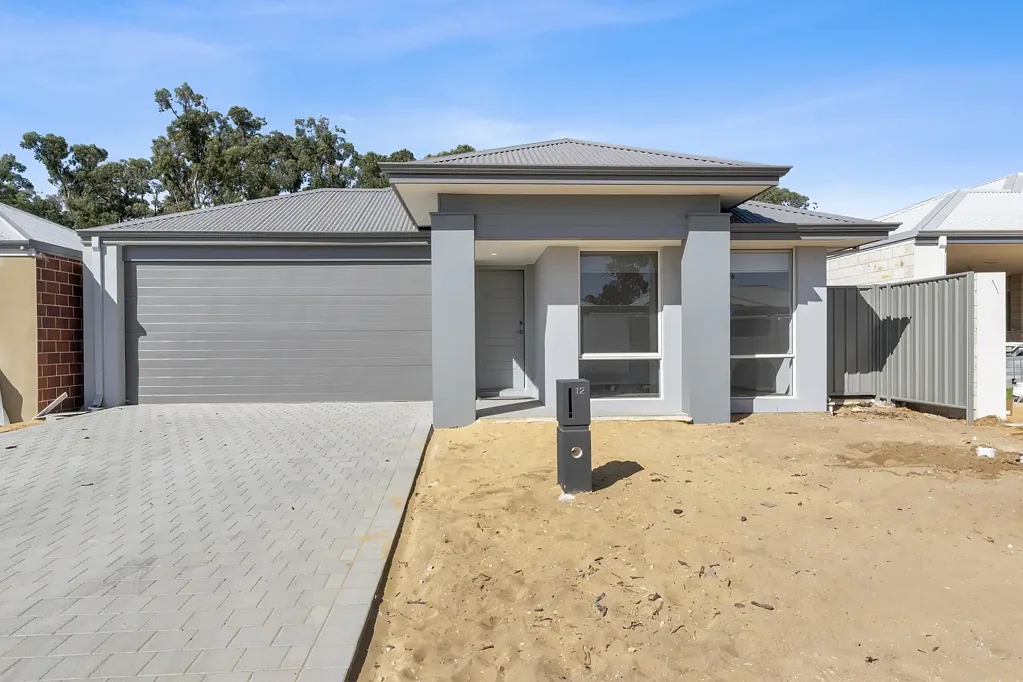 Brand New Family Home in Kwinana