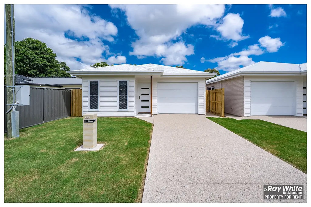 Brand New 3 Bedroom Home with Ensuite - First Tenants Wanted