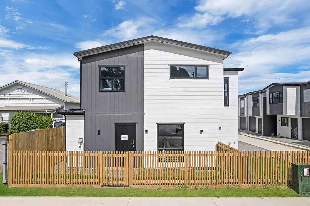 Otahuhu 3 Slaapkamer Smart, Stylish & Brand New - Otahuhu Townhouses