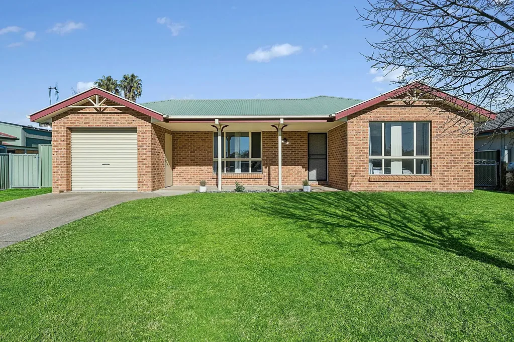 Mudgee 5 Slaapkamer Dual-Income Investment with Brand-New Granny Flat
