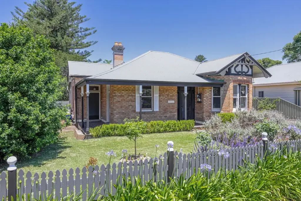 13 Queen Street, Lorn, NSW 2320