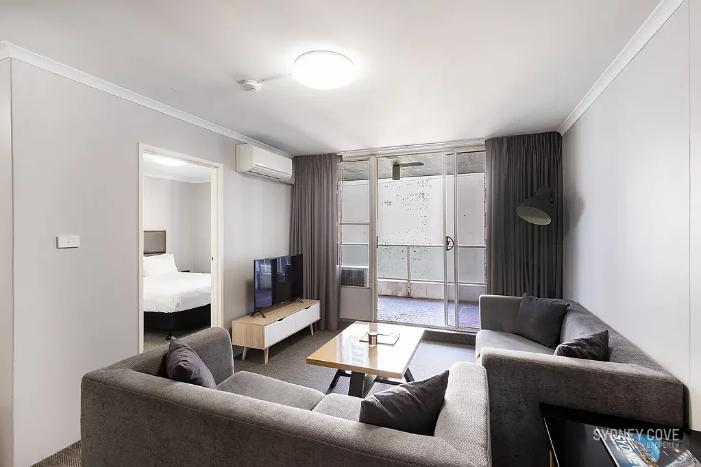 Oversized City Pad | Furnished