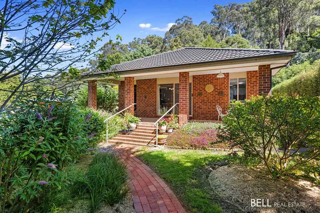 Millgrove 3 Slaapkamer Impeccably Presented Modern Home – Minutes from the Yarra River
