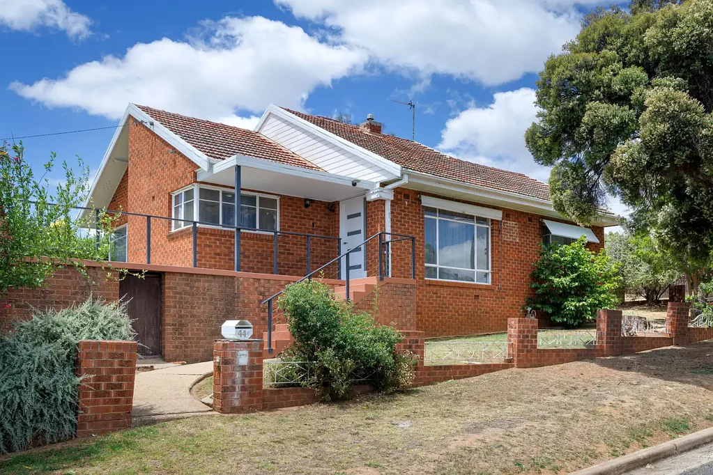 446 ROSE STREET, Lavington, NSW 2641