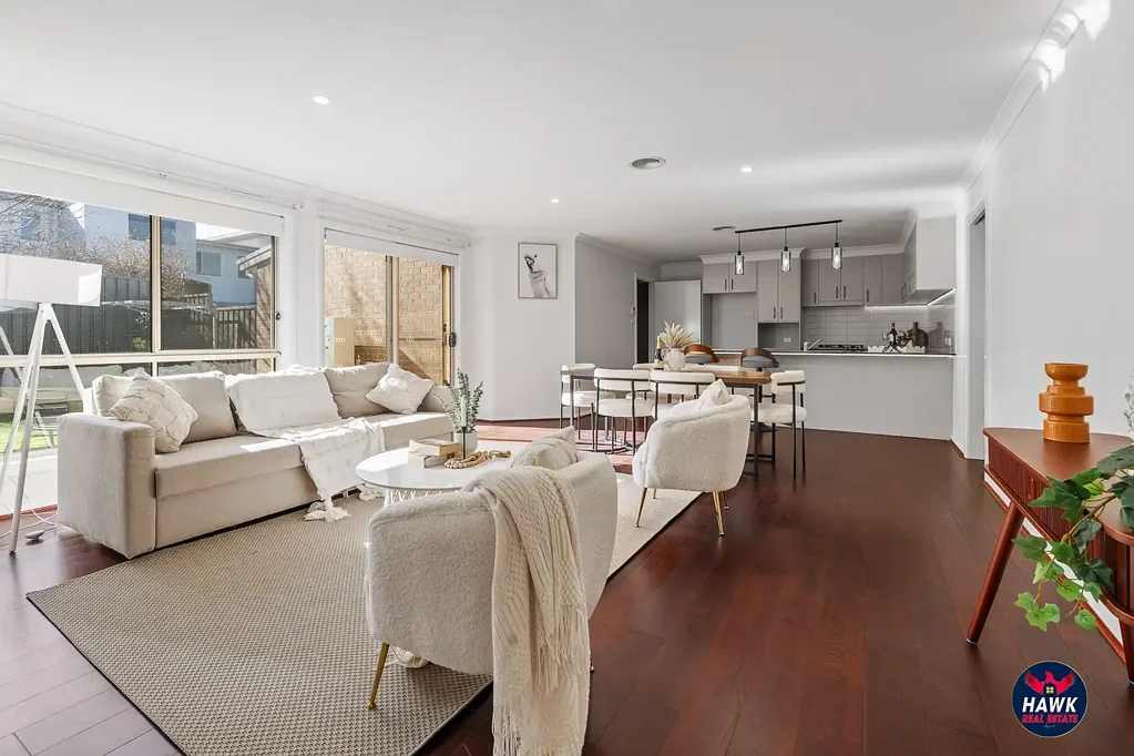 Bonner 3બેડરૂમ Stylish Single-Level Living in Bonner | Spacious Home Within Walking Distance to Shops, Schools & Public Transport