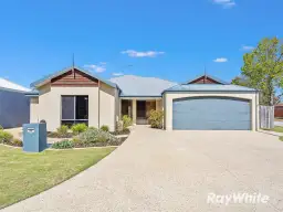 17 Chantilly Circuit, Meadow Springs