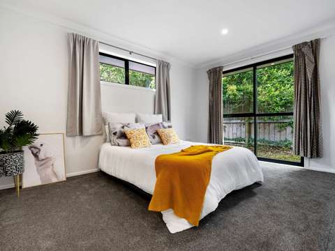 Hamilton East 5房  Fabulous Five Bedroom on Fox Street!