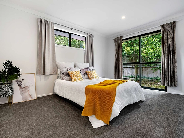 Hamilton East 5房  Fabulous Five Bedroom on Fox Street!