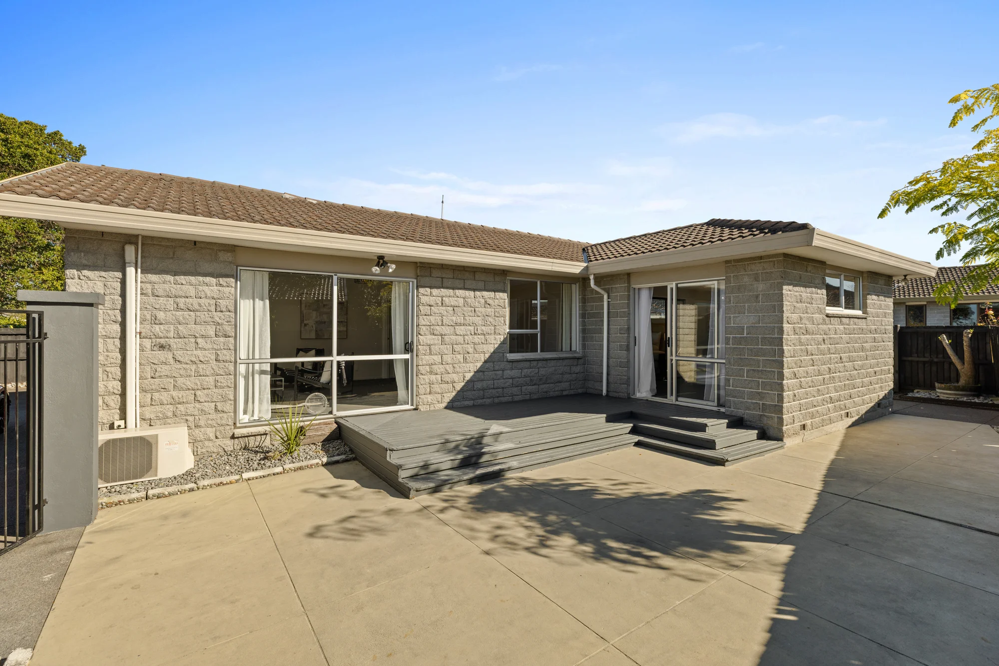 Parklands 4Habitaciones $$$PRICE DROP$$$ Super Low Maintenance!