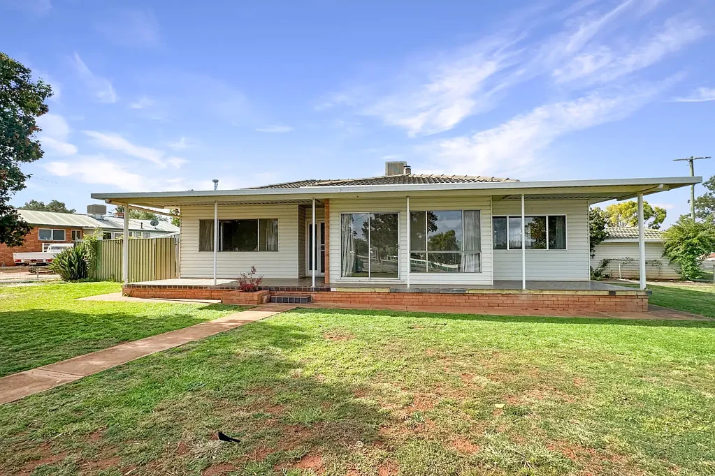 4 Maidens Avenue, Cobar, NSW 2835