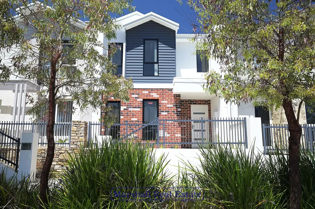 3x2 +Study -Modern Townhouse