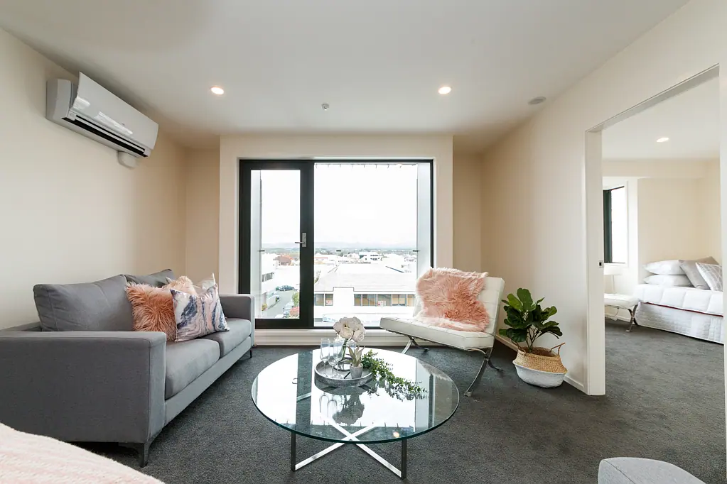 Palmerston North Central 3 Slaapkamer Penthouse Living!