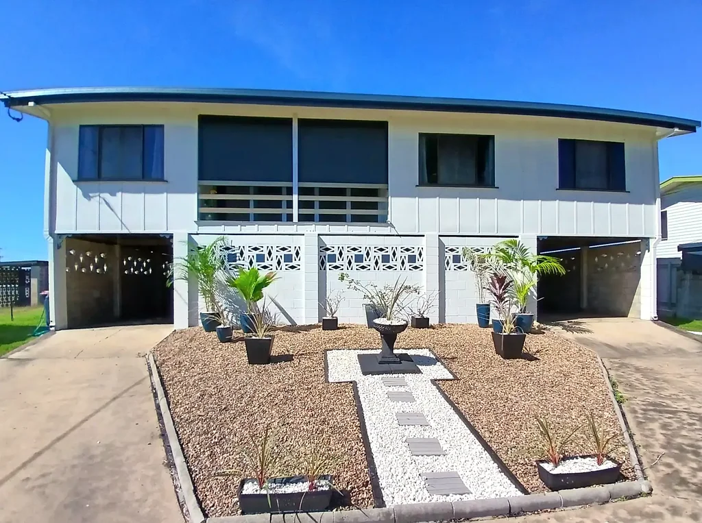 Ayr 4 Bedroom DESTINATION..THE APPLE ISLE!...