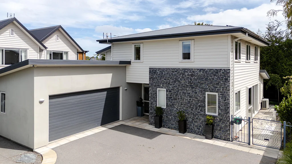 Merivale 4房  Primary Suite On The Ground Floor
