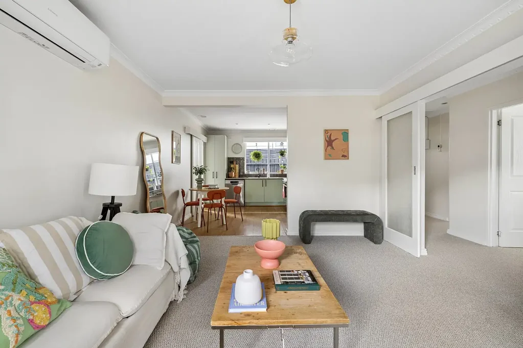 Williamstown North 2 Bedroom Fresh, Stylish & Ready to Enjoy- By the Bay