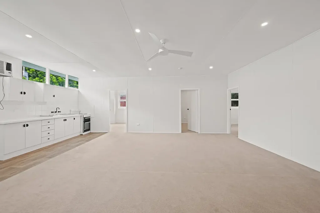 Bespoke 3 Bedroom Unit In Rosebery