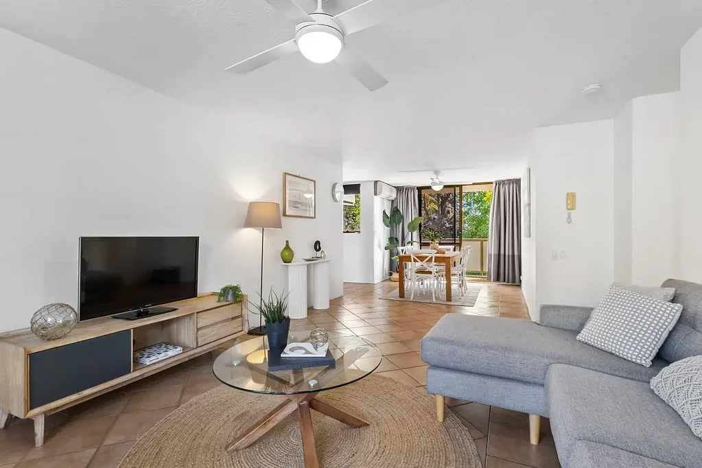 Toowong 2Zimmer Expansive 2-2-2 in Prime Toowong Precinct