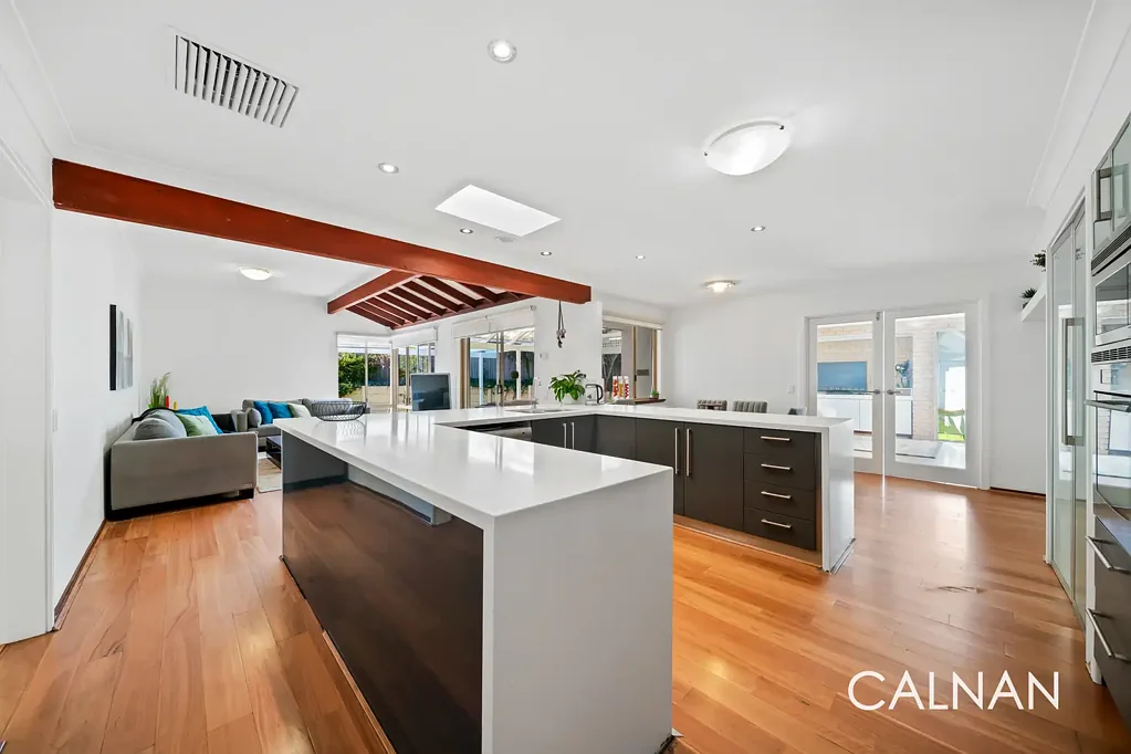 4 Bowra Court, Leeming, WA 6149