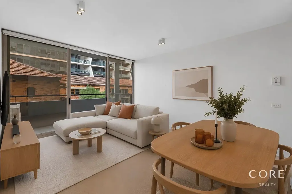 Unfurnished One-Bedroom Apartment by Albert Park Lake