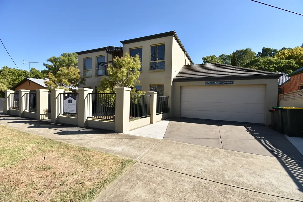 FULLY FURNISHED HOME IN THE HEART OF THE CBD