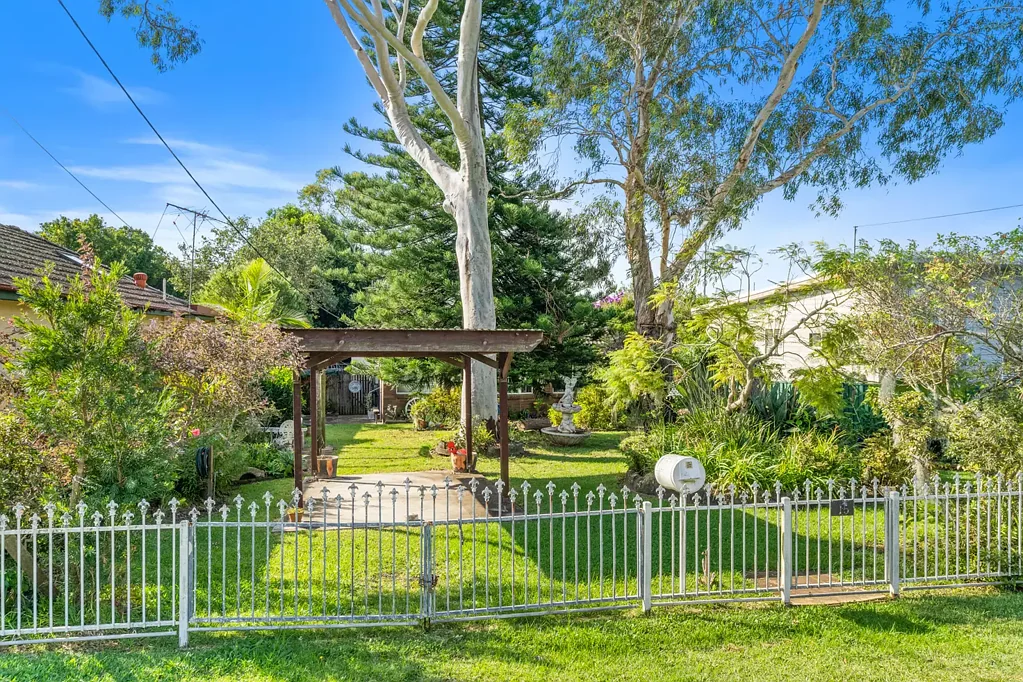 15 Bullecourt Avenue, Engadine, NSW 2233
