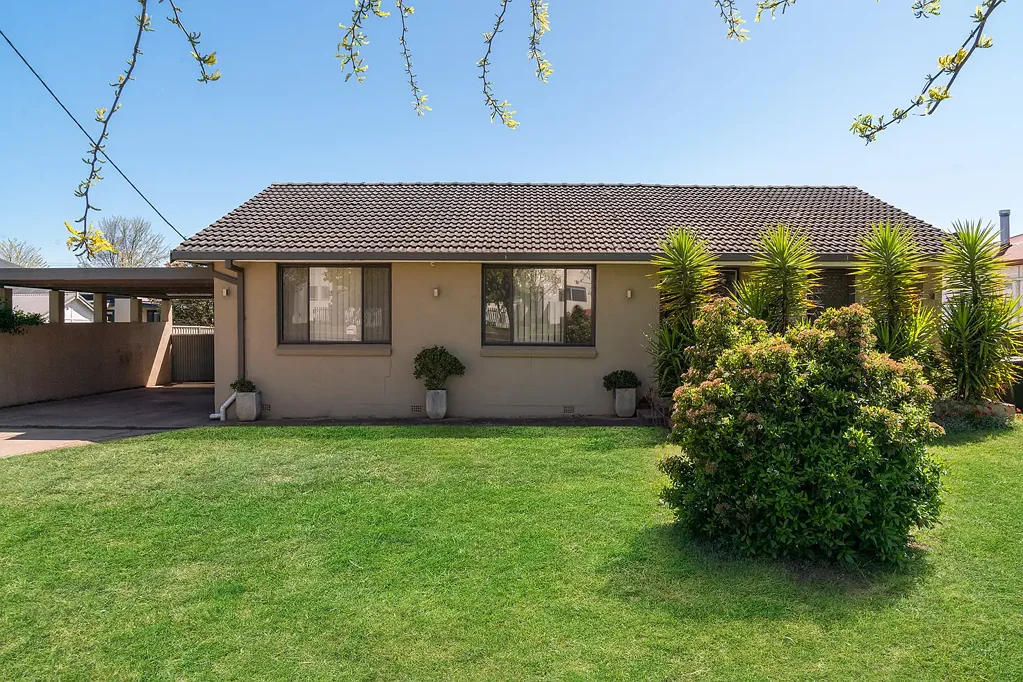 Mudgee 5ਬੈੱਡਰੂਮ DUAL-INCOME INVESTMENT OPPORTUNITY