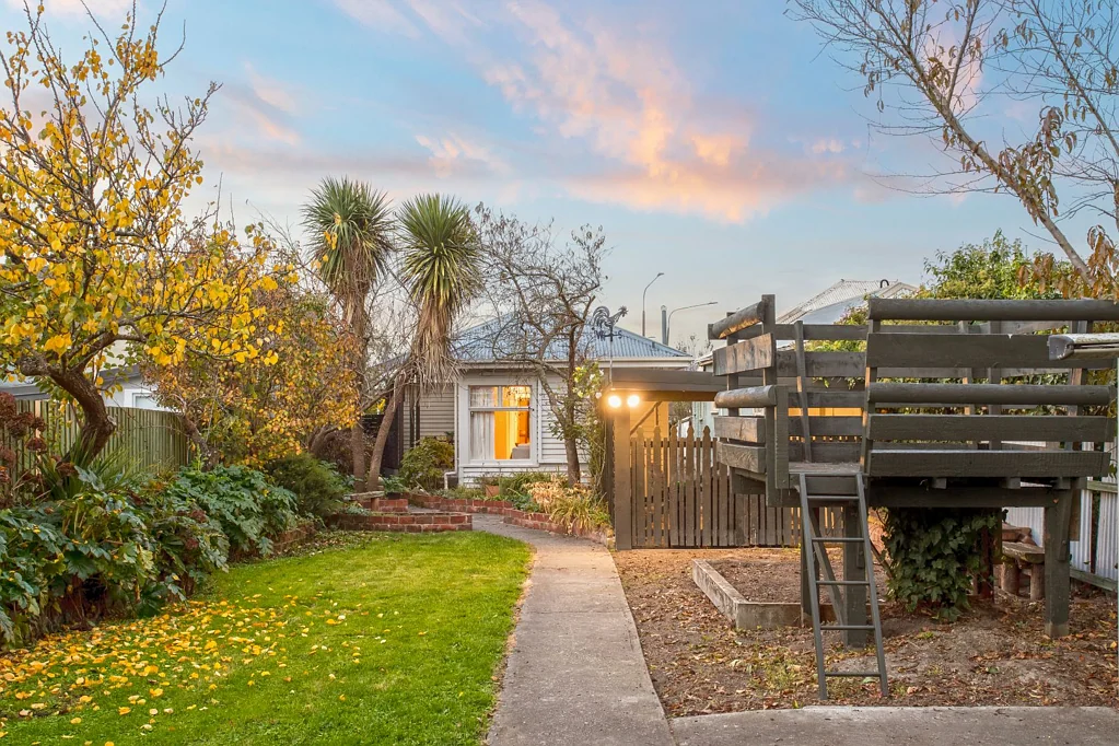 Saint Albans 4房  Ignore RV - Must Be Sold - LAST CHANCE TO VIEW!!!