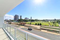 512/1 Como Crescent, Southport