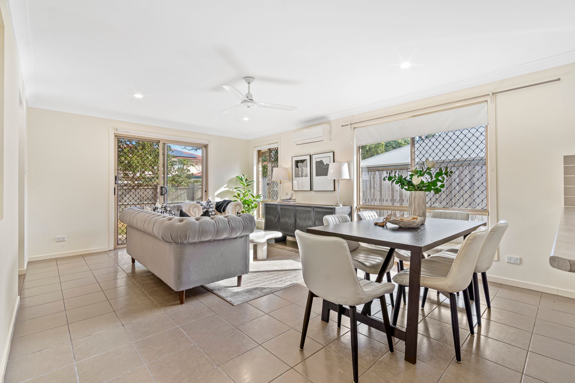 8 TUCKEROO PL, SUNNYBANK HILLS QLD 4109, 0房, 0浴, House