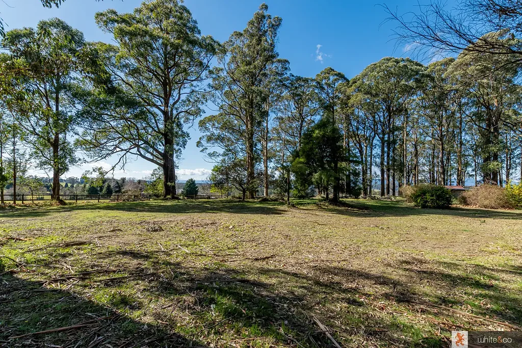 Kinglake Central Stunning 1/2 acre ( 2085m2 ) approx. allotment