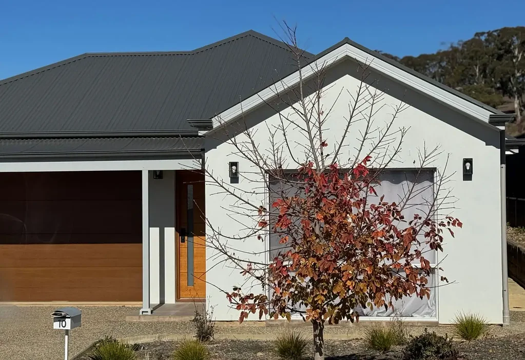 Beautiful three bedroom in the stunning Springlake Estate - Available 9/7/25