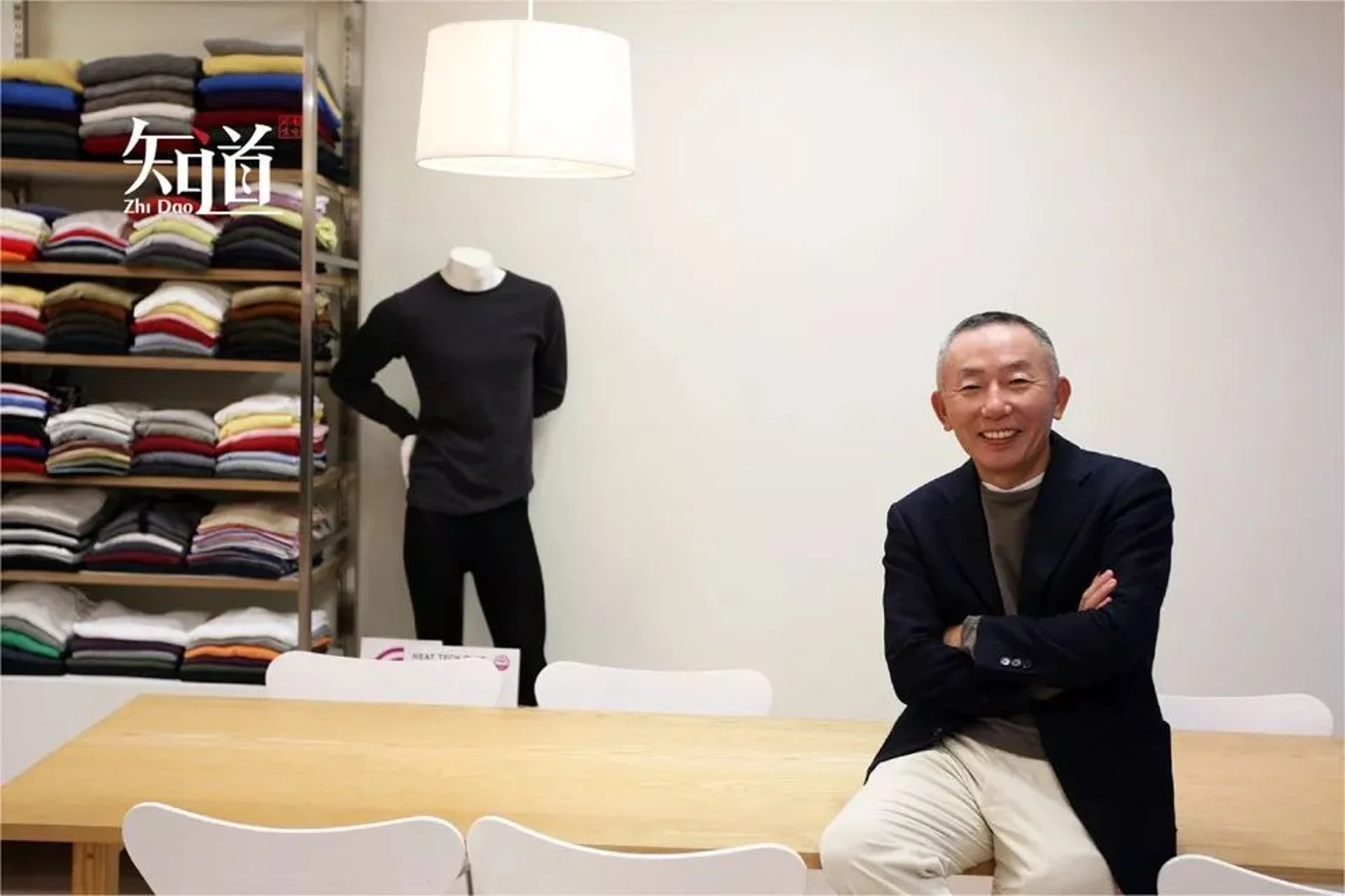 当你嘲笑码农爱穿优衣库，卖格子衬衫的他当上了日本首富
