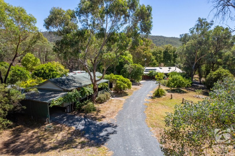 WOONGARRA 955 WOOLSHED RD, BEECHWORTH VIC 3747, 0 غرف, 0 حمامات, House