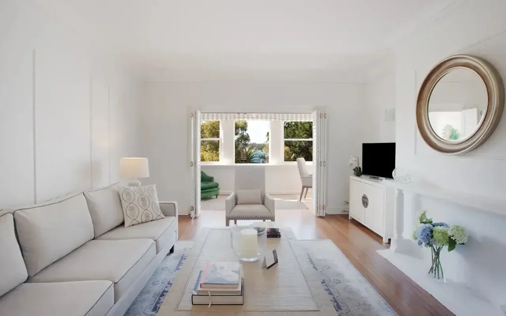 Grand Harbourside Apartment, Furnished