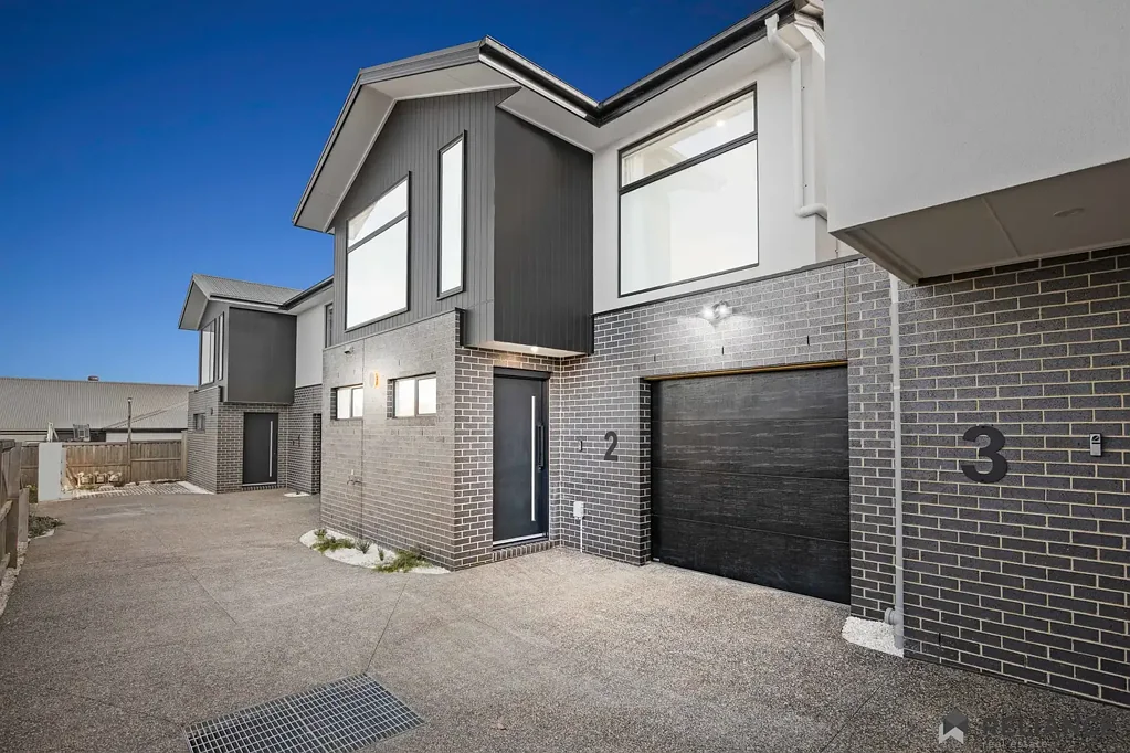 Mickleham Modern Family Living in the Heart of Botanical Estate